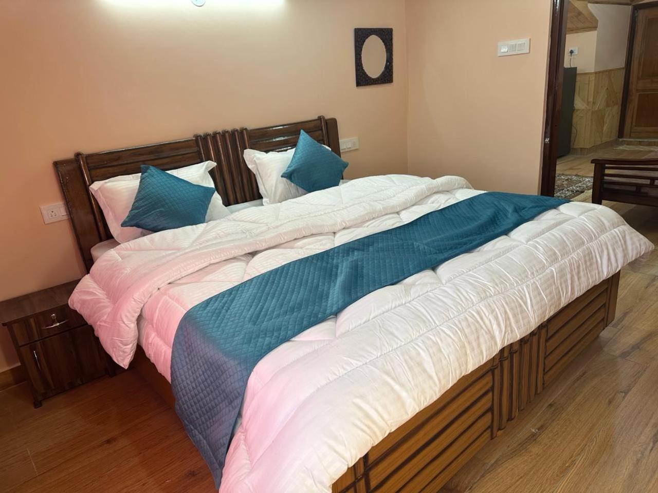 Nav Nidhi B&B Shimla Zewnętrze zdjęcie
